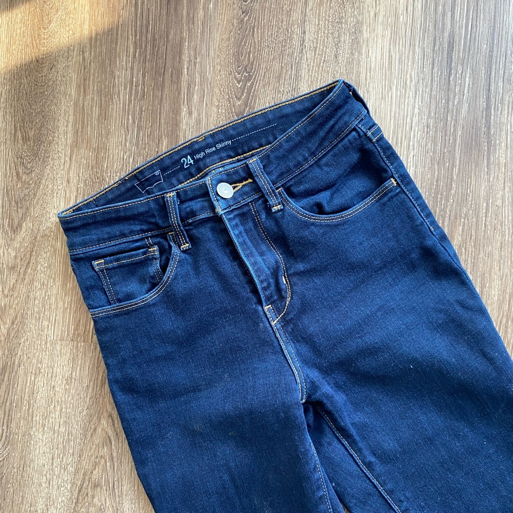 Levi’s - Picture 2 of 3
